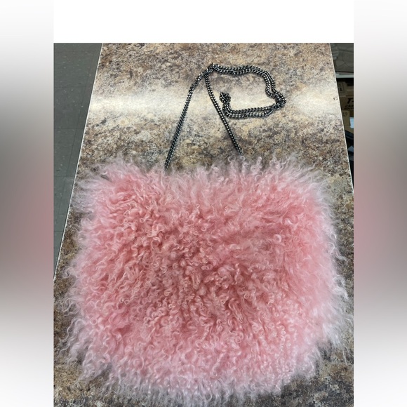 Pink Fluffy Chain Shoulder large bag - Picture 1 of 4